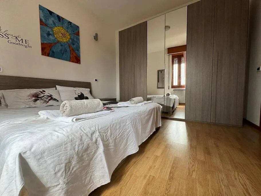 -Free Parking- Salo Sky Loft Con Wi-Fi, E A-C Apartment